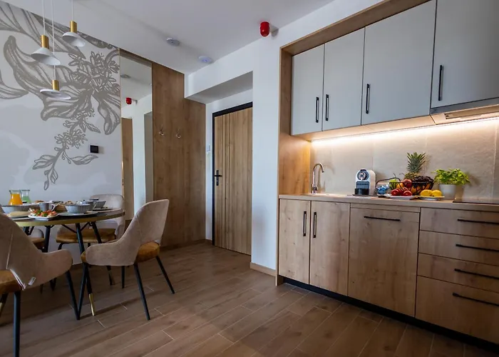 Mokka House Panzio Frühstückspension 4*